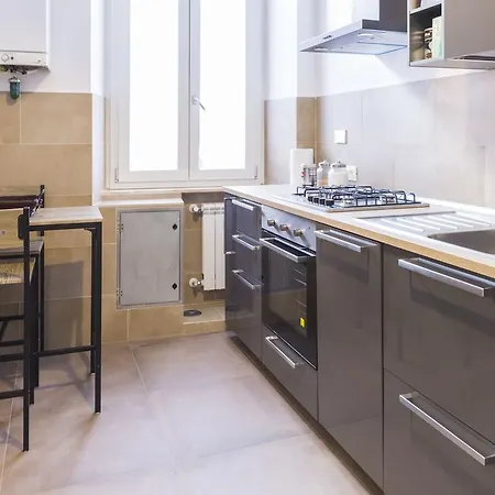 Apartament 4bbros 33 *